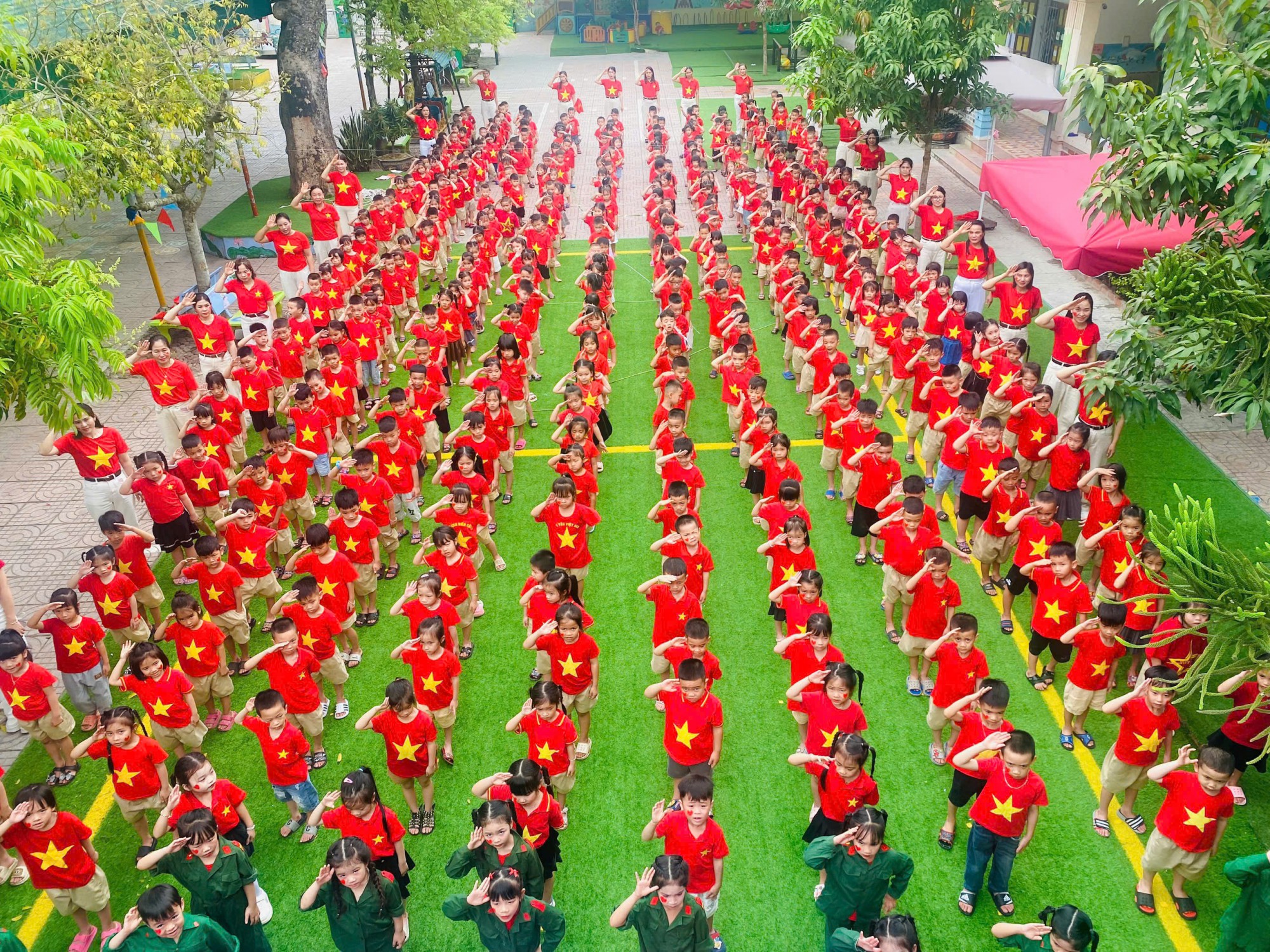 Trường Mầm non Đô Thành tổ chức hoạt động chào mừng kỷ niệm 50 năm ngày giải phóng miền Nam thống nhất đất nước 30/4/1975 - 30/04/2025